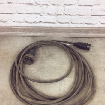 Verlängerungskabel / 230 V / 8 Meter