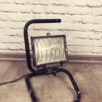 Halogen Baustrahler / 300 Watt